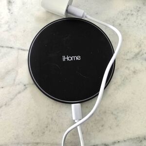Qi Wireless Charging Pad By iHome